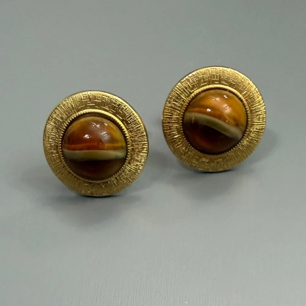 Vintage Anson Gold Saturn Greek Key Textured Cufflinks With Tiger's Eye Glass